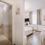 Apartmanhaz Soho גיור
