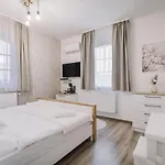 Apartmanhaz Soho דירה גיור