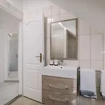 Apartmanhaz Soho דירה גיור