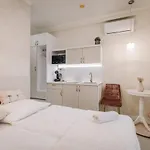 Apartmanhaz Soho גיור