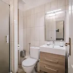 Apartmanhaz Soho * גיור