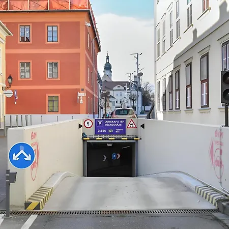 דירה Apartmanhaz Soho גיור