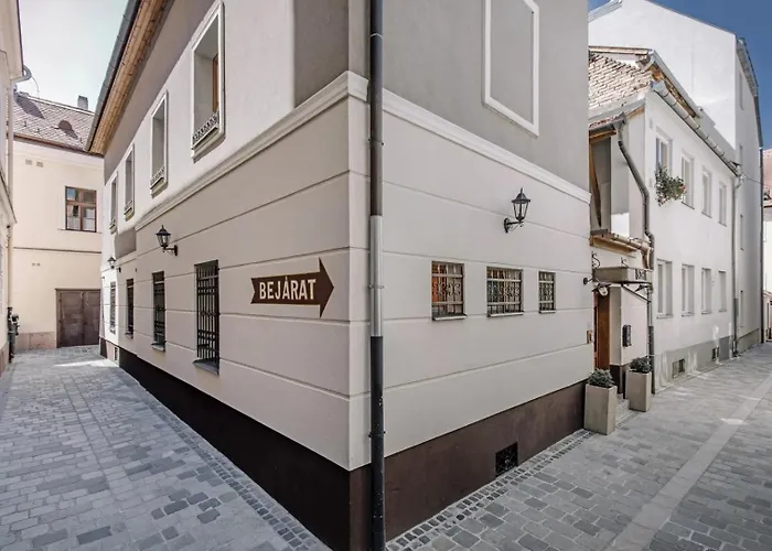 Apartmanhaz Soho * Győr